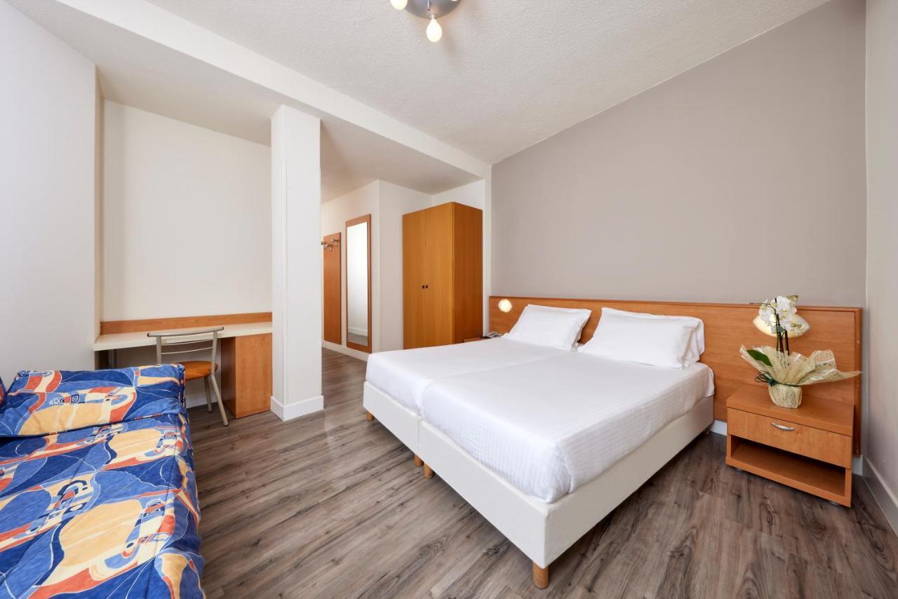 Hotel Royal Village Limone sul Garda Szoba fotó