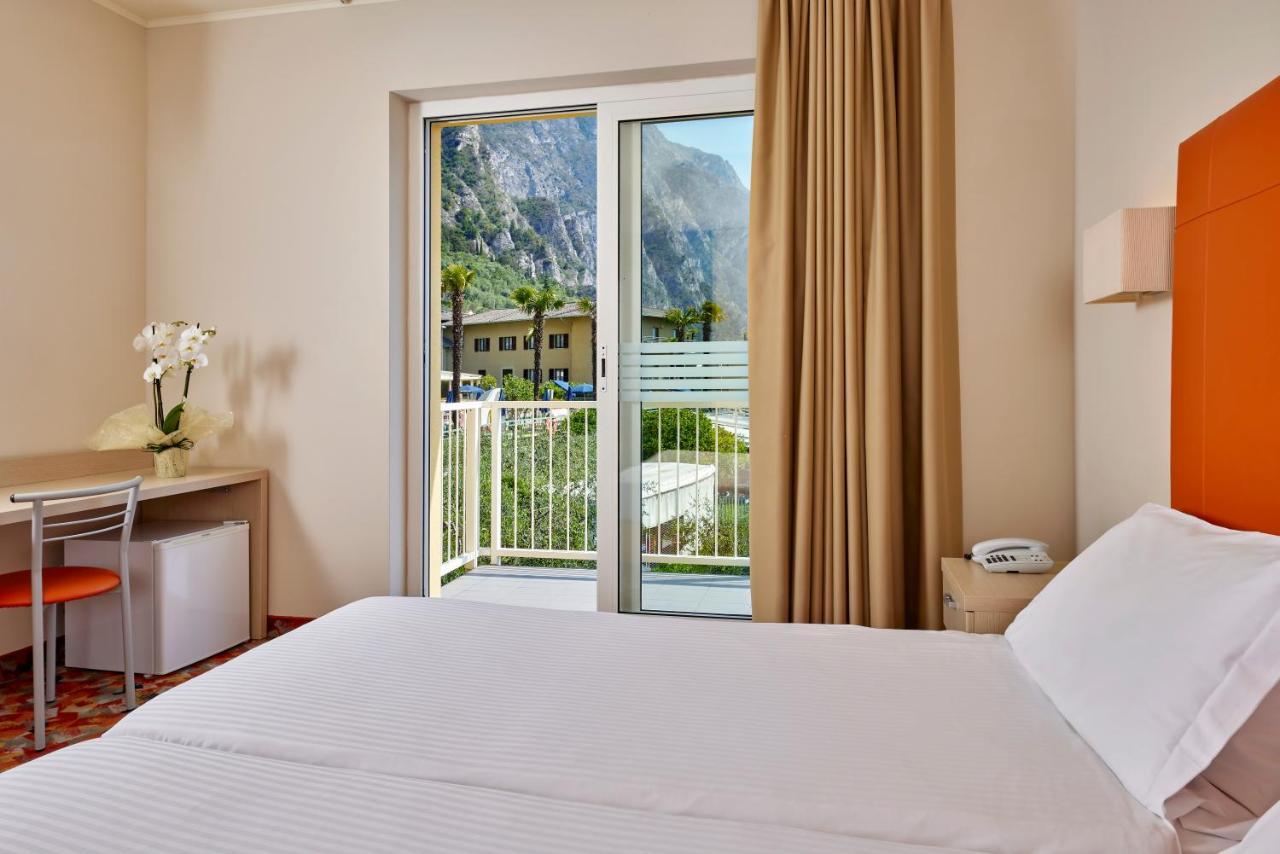 Hotel Royal Village Limone sul Garda Szoba fotó