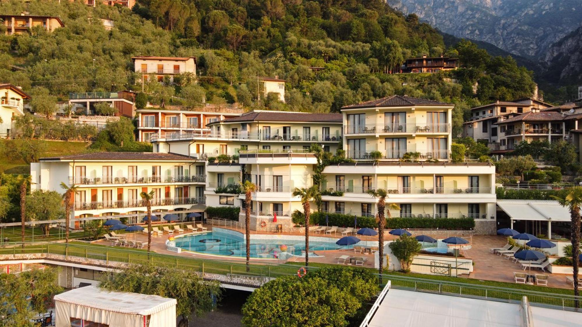 Hotel Royal Village Limone sul Garda Kültér fotó