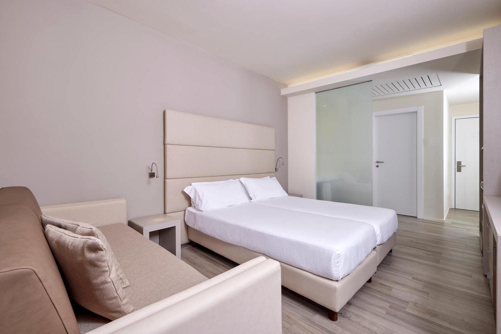 Hotel Royal Village Limone sul Garda Szoba fotó